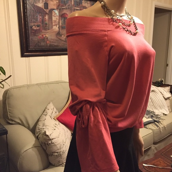 Bell Sleeves Coral Top - Picture 4 of 5